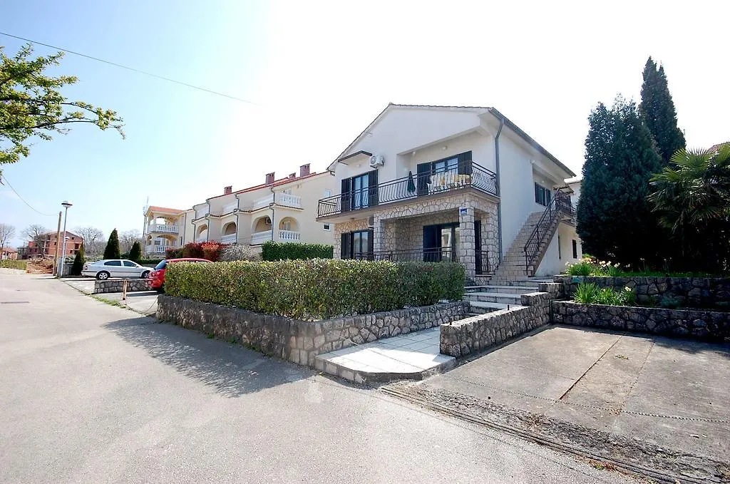 Apartment Alex By El-Pi Tours Njivice