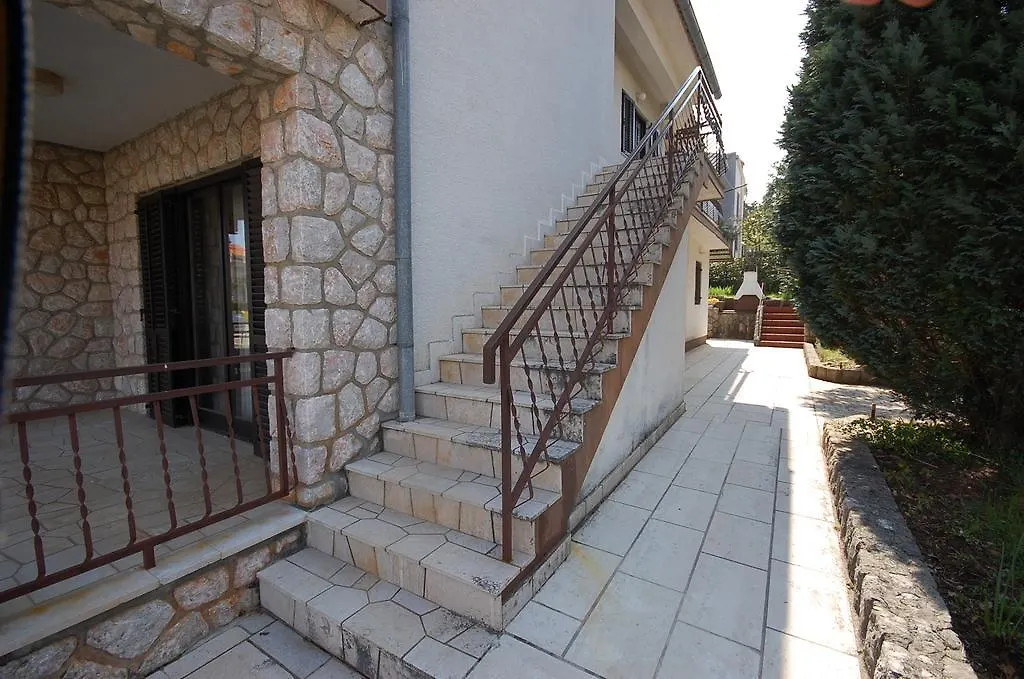 Apartment Alex By El-Pi Tours Njivice
