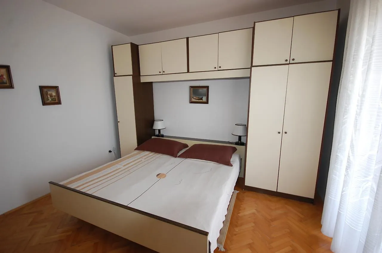 Apartment Alex By El-Pi Tours Njivice 0*,  Kroatien